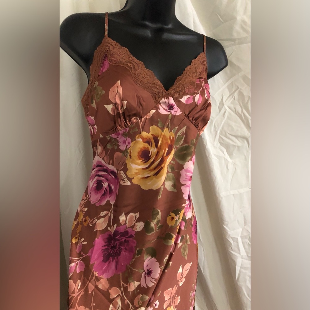 Brown pink roses floral multi lace trim Satin effect v-neck slipdress size large